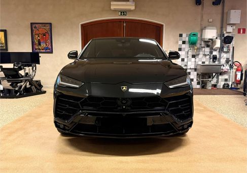 Lamborghini Urus, 2021