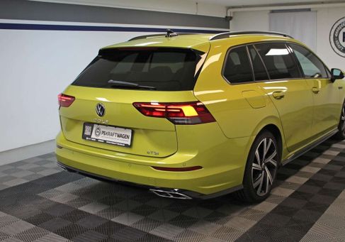 Volkswagen Golf, 2022