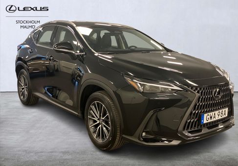 Lexus NX, 2025
