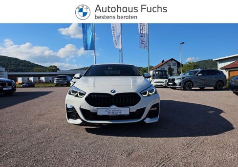 BMW 218, 2022 2