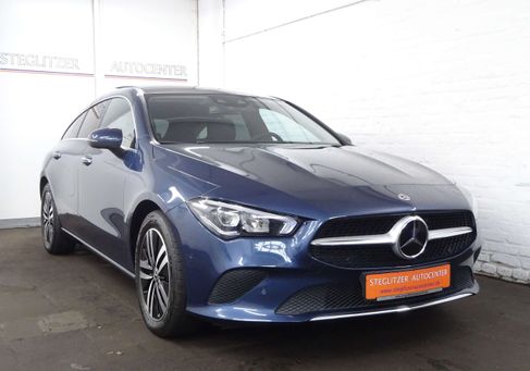 Mercedes-Benz CLA 220, 2022