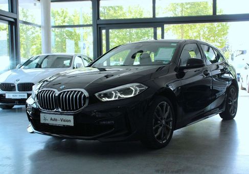 BMW 120, 2023