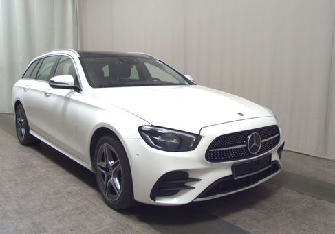 Mercedes-Benz E 300, 2022 3