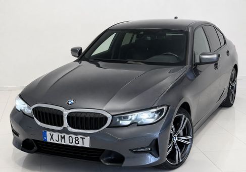 BMW 330, 2019