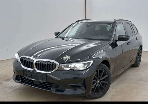 BMW 318, 2022