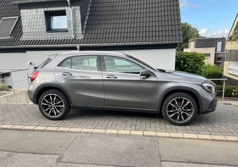 Mercedes-Benz GLA 180, 2018