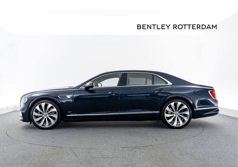 Bentley Flying Spur, 2022