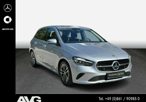 Mercedes-Benz B 180, 2024