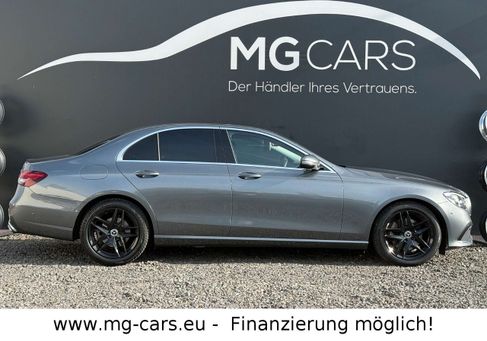 Mercedes-Benz E 200, 2022 3