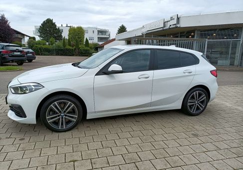 BMW 120, 2021