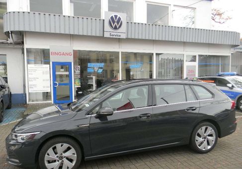 Volkswagen Golf, 2023