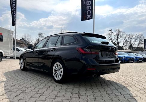 BMW 318, 2022