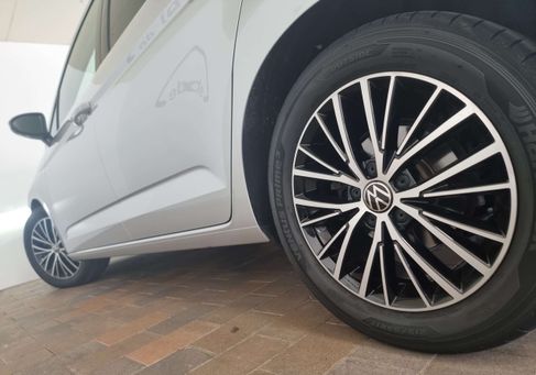 Volkswagen Touran, 2021 3