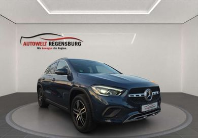 Mercedes-Benz GLA 200, 2021