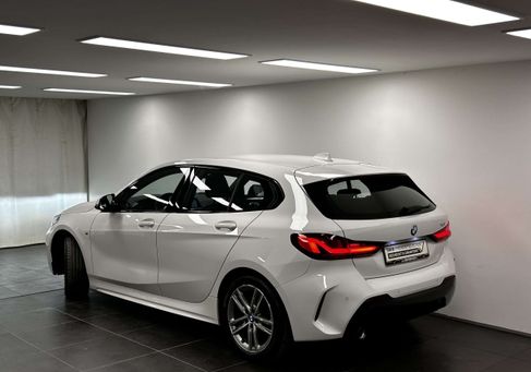 BMW 118, 2022