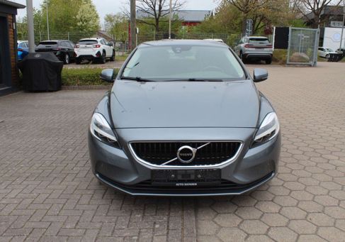Volvo V40, 2019