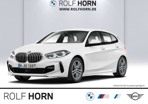 BMW 118, 2021