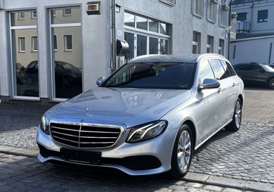Mercedes-Benz E 200, 2020