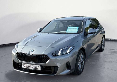 BMW 120, 2025 2