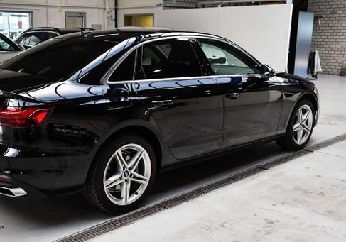 Audi A4, 2022