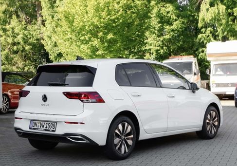 Volkswagen Golf, 2024 3