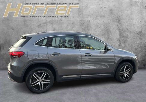 Mercedes-Benz GLA 250, 2022