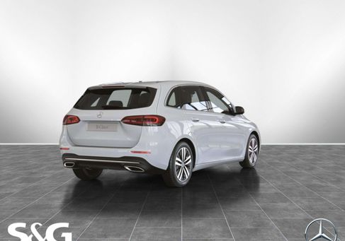 Mercedes-Benz B 200, 2022