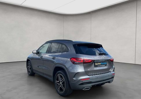 Mercedes-Benz GLA 250, 2021
