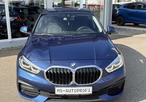 BMW 118, 2022