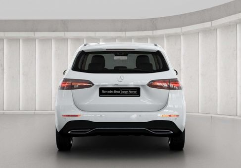 Mercedes-Benz B 180, 2024