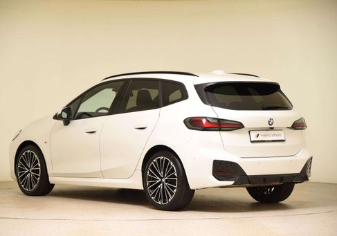 BMW 218, 2024