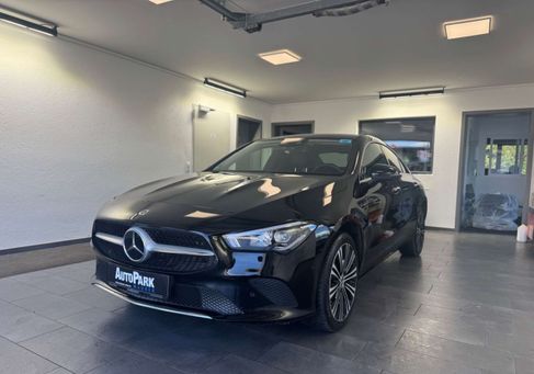 Mercedes-Benz CLA 250, 2022