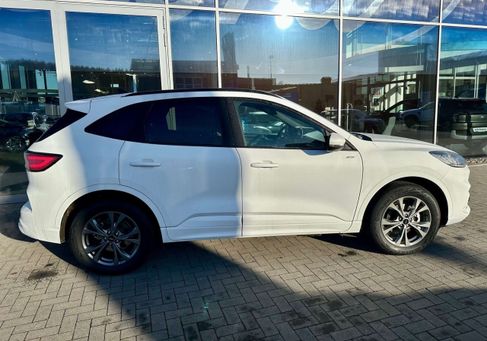 Ford Kuga, 2022