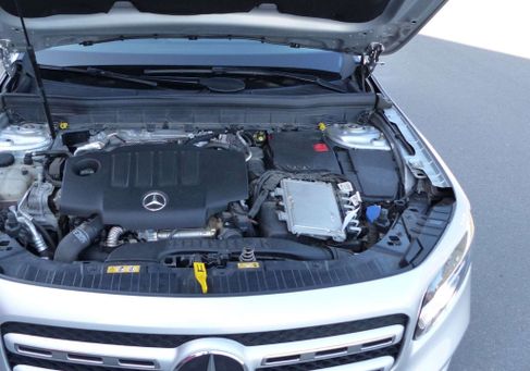 Mercedes-Benz GLB 200, 2020