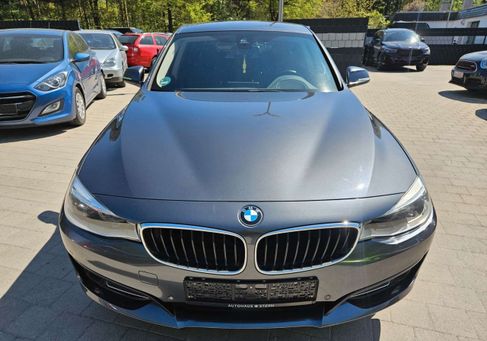 BMW 330, 2017