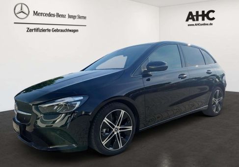 Mercedes-Benz B 180, 2024