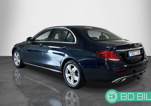 Mercedes-Benz E 220, 2018 3