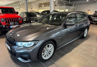 BMW 330, 2022