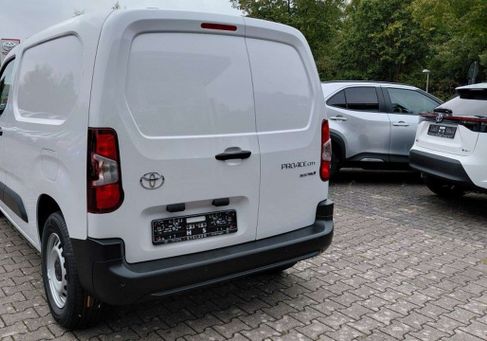 Toyota Proace, 2025