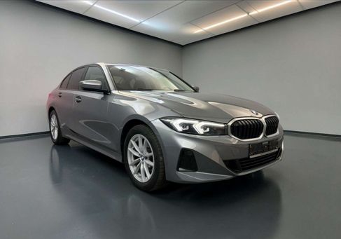 BMW 320, 2023 3