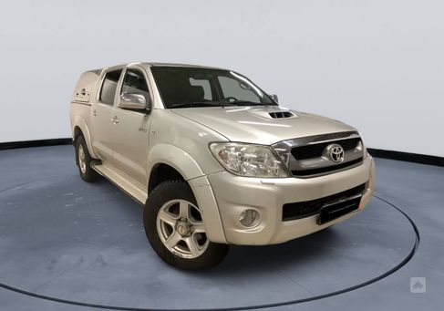 Toyota Hilux, 2011