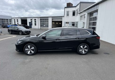 Volkswagen Passat Variant, 2024 3