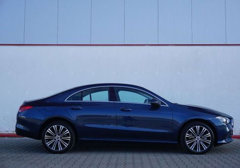 Mercedes-Benz CLA 250, 2022