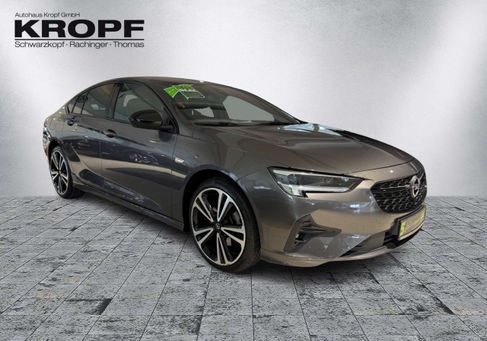 Opel Insignia, 2022 3
