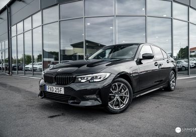 BMW 330, 2020