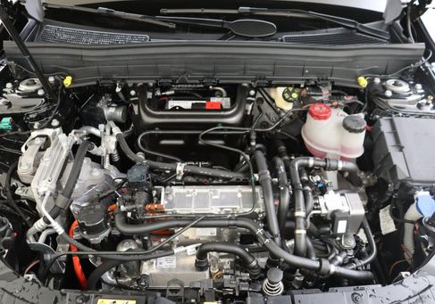 Mercedes-Benz EQB, 2025