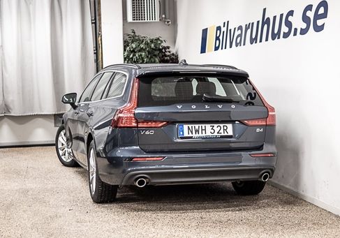 Volvo V60, 2022