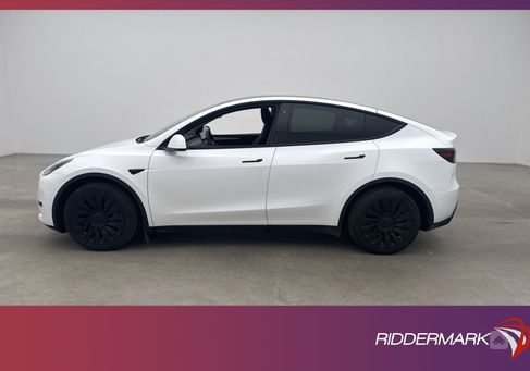 Tesla Model Y, 2023