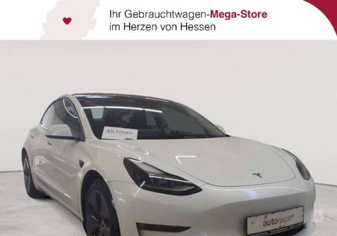 Tesla Model 3, 2022