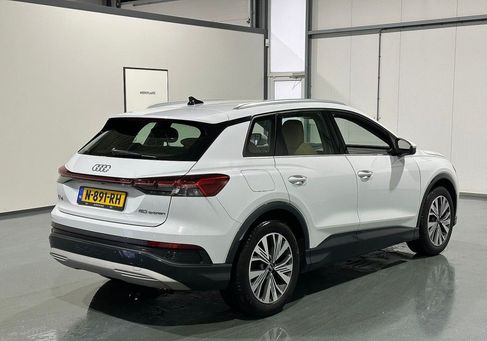 Audi Q4, 2021